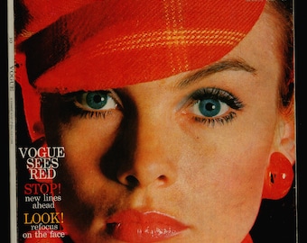 Vogue UK August 1966 Vintage Fashion Magazine Cover : Jean Shrimpton photo by Norman Parkinson , Twiggy ,Sees Red