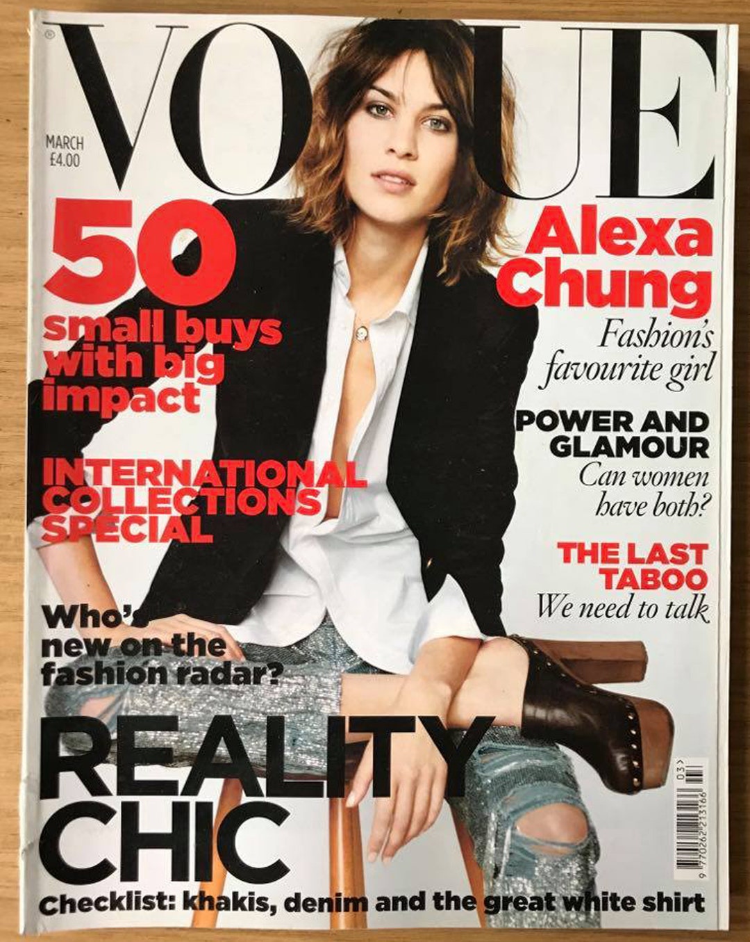 Vogue UK March 2010 British Original Fashion Magazine