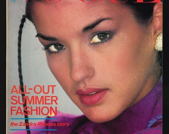 Vogue Reino Unido julio de 1978 Portada de la revista de moda vintage original británica: Janice Dickinson