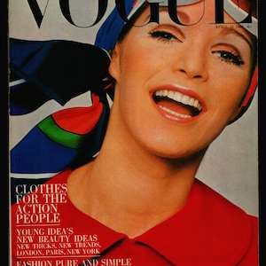 Vogue April 15 1967 Original Vintage Fashion Magazine Twiggy Francoise Hardy cover photo by David Bailey