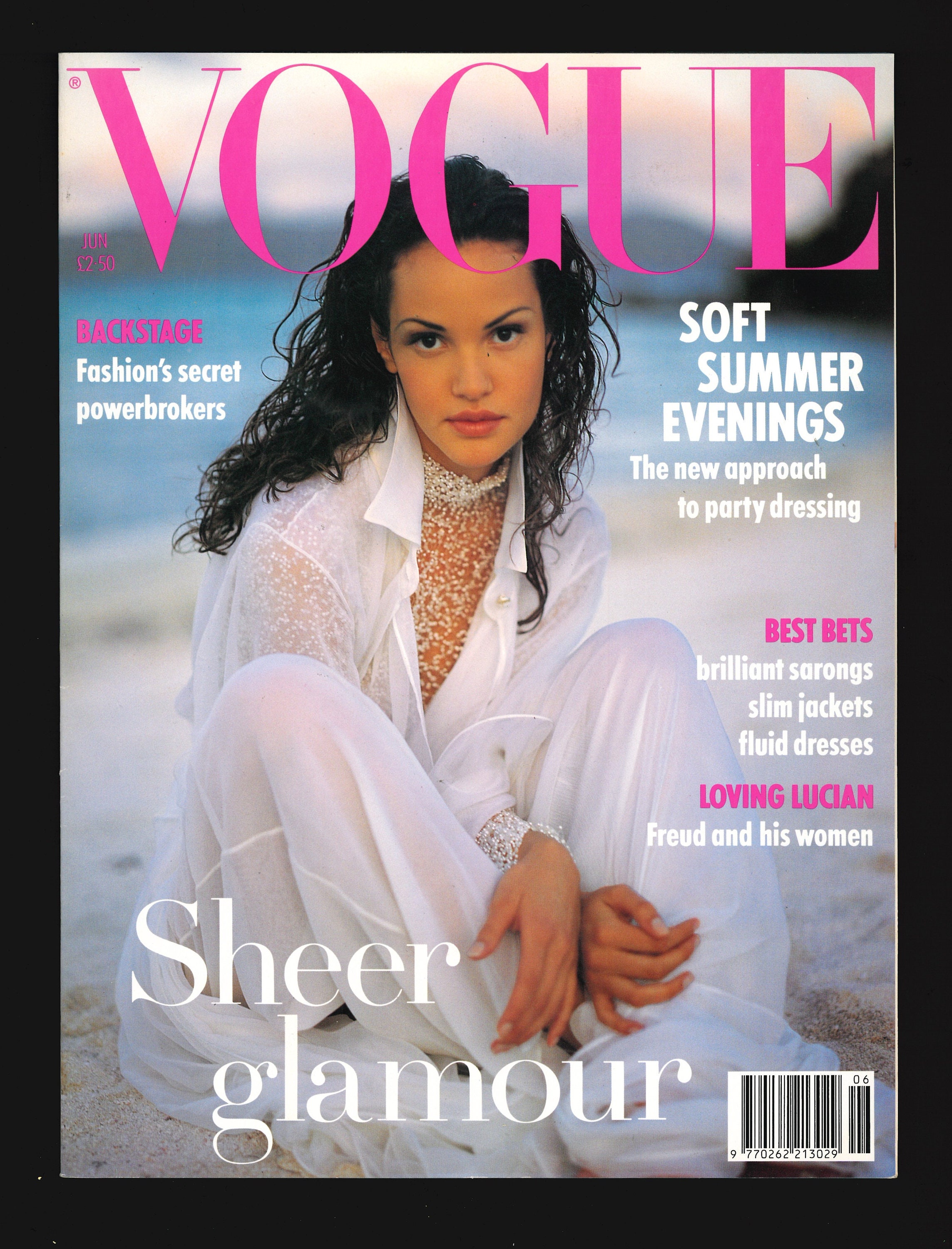 VOGUE FASHION MAGAZINE　JUNE 1,1935 Vogue UK June 1993 Original Vintage Fashion Magazine Kate Moss