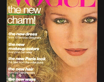 Vogue US Oct 1977 Original Vintage Fashion Magazine Rosie Vela Beverly Johnson Dolly Parton Catherine Deneuve