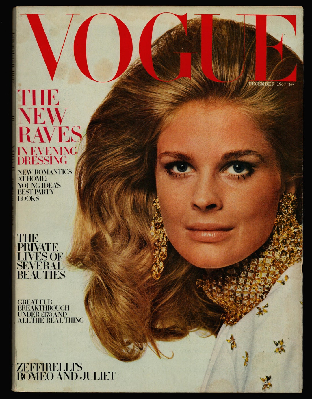 Vogue UK Dec 1967 Original Vintage Fashion Magazine Cover