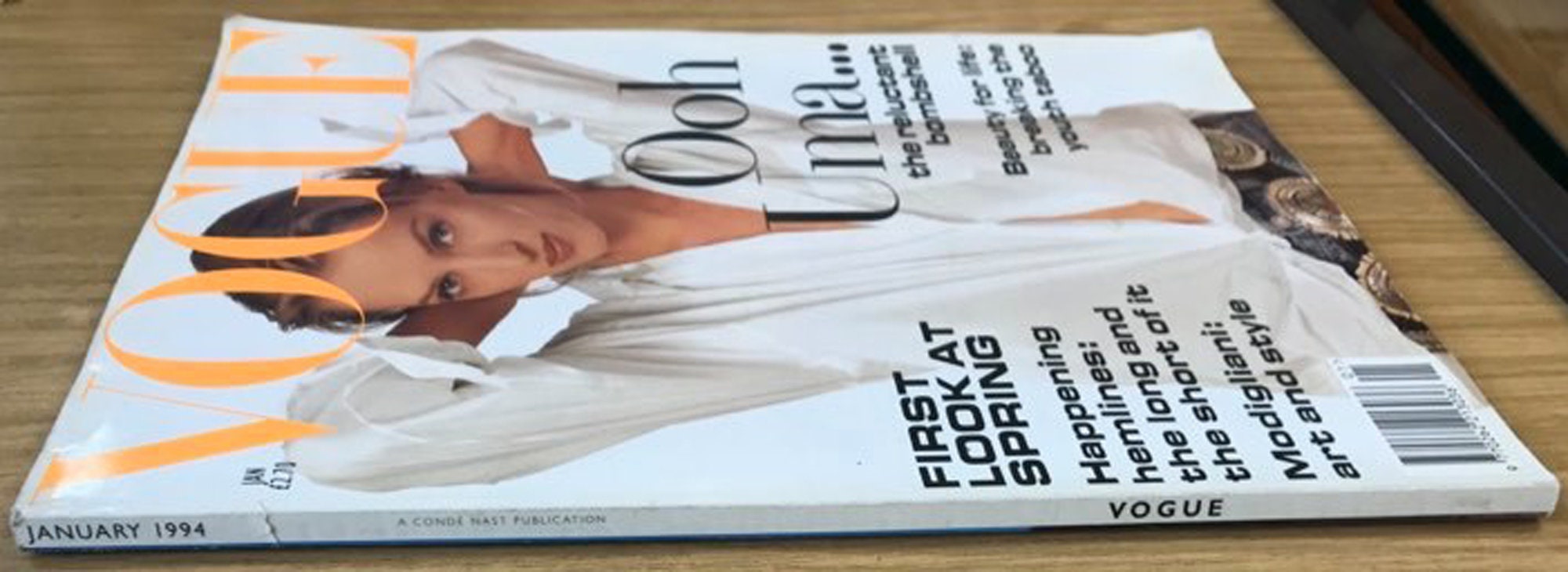 VOGUE 英国版 1994年1月号 ヴィンテージ雑誌 Vogue UK Jan 1994 British Original Vintage Magazine Cover: Uma