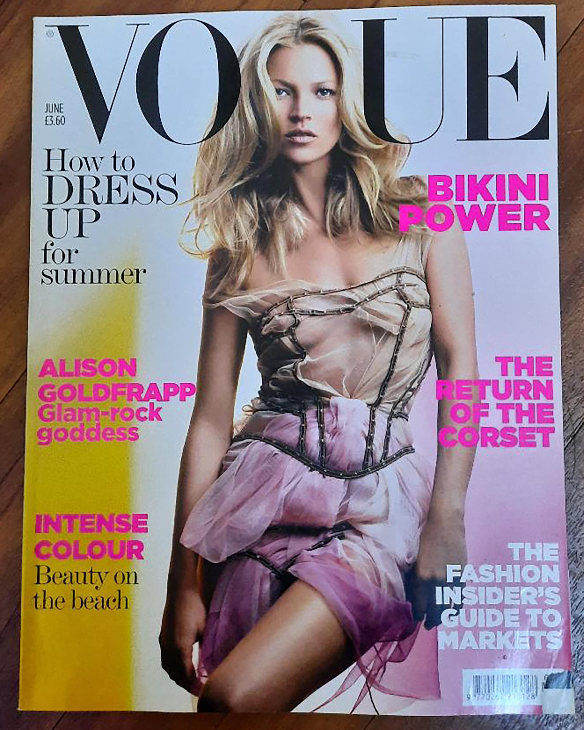 Vogue UK June 2006 Original Fashion Magazine Gift Present Birthday