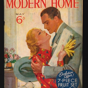 Op de afbeelding: Een tijdschriftcover met een stel dat elkaar omhelst. Het tijdschrift heet "Modern Home" en de tekst op de cover luidt "Lovely Furnishing Schemes in Colour." De cover bevat ook de tekst "May 1958 6d" en een advertentie voor een "7-delige fruitset" voor elke lezer.