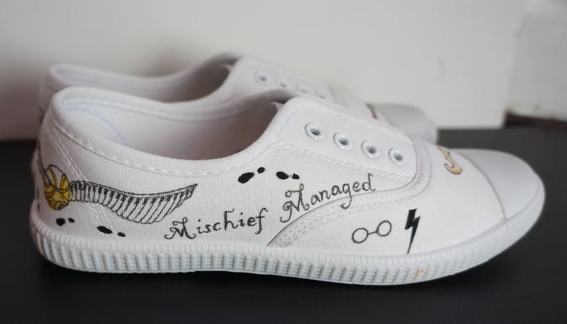 {keywor d} converse vans