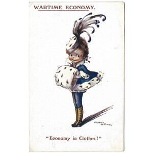Wartime Economy von Flora White 1917 Economy in Kleidung rothaarige Mädchen Pelz Muff und Hut Vintage Postkarte