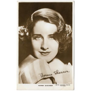 Cartão postal vintage com foto real de Norma Shearer, assinatura fac-símile de Metro-Goldwyn-Mayer, década de 1930, Milton