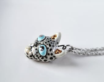 Colar de leopardo de porcelana, pingente de leopardo da neve, pingente de animal de cerâmica, joias de felino grande, colar de gato, presente para amantes de gatos, colar de animal minúsculo
