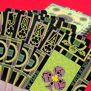 Hallucinatory Playing Cards: Psychedelic Standard Deck