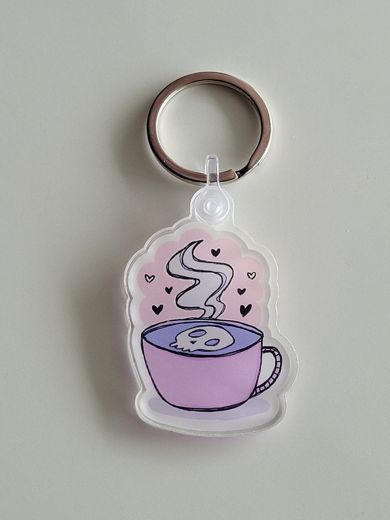 Porte-clé en acrylique avec illustration tasse de café, porte-clé avec illustration d'un café latté avec tête de mort en mousse de lait image 1