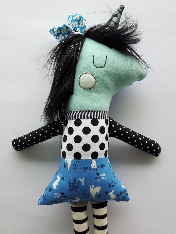 peluche licorne noire
