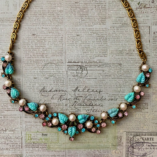 Vintage Florenza Necklace Unsigned, Rhinestone Lucite and UV Reactive Faux Pearls, Choker Necklace, Garden Party Necklace