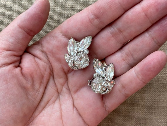 Vintage Eisenberg Rhinestone Clip Earrings, Abstr… - image 1