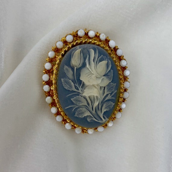Alice Caviness Gold Tone Oval Brooch, Blue Cast R… - image 1
