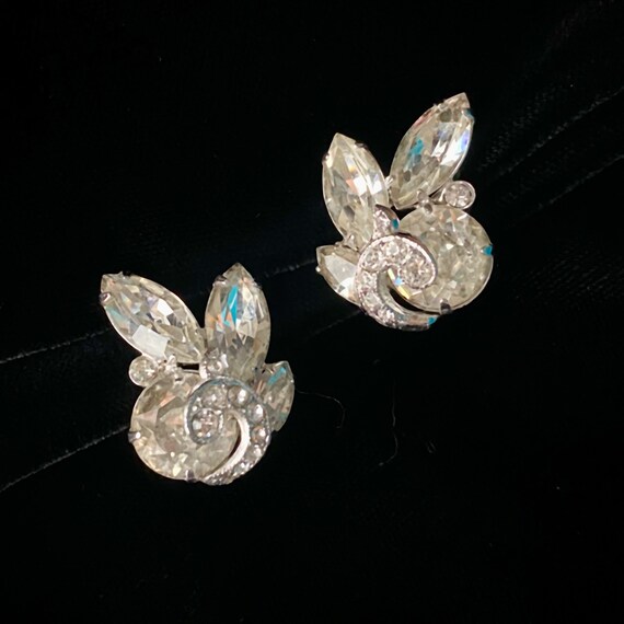 Vintage Eisenberg Rhinestone Clip Earrings, Abstr… - image 7