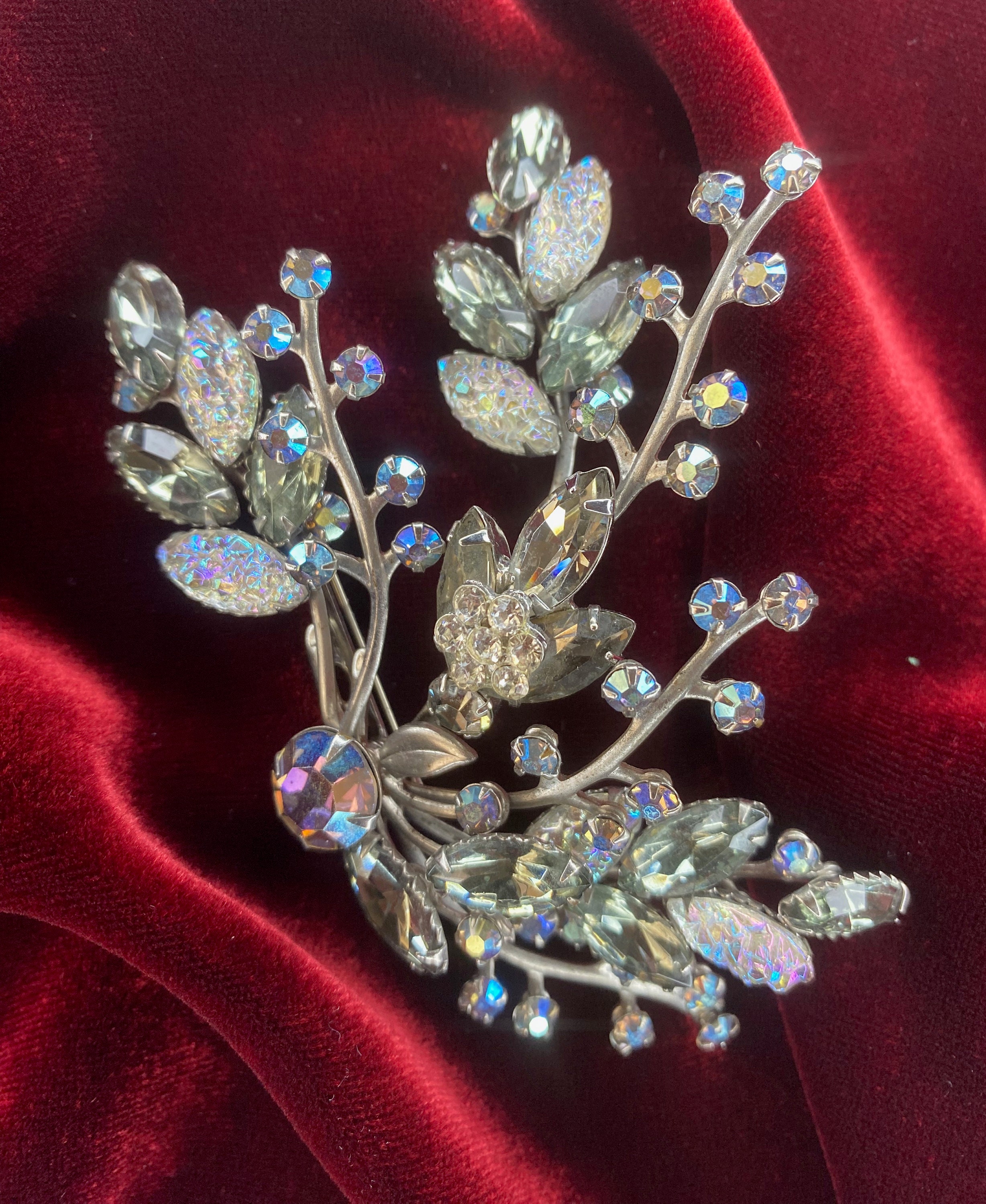Vintage Rhinestone Leaf Brooch: Black Diamond AB, Silver 