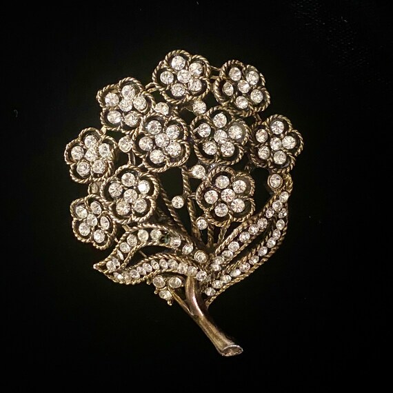 Vintage Floral Bronze Tone Brooch with Clear Rhin… - image 4