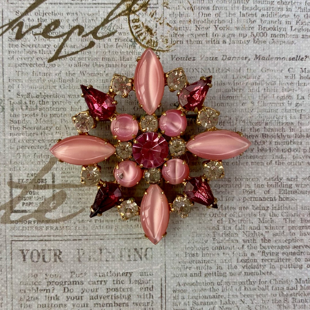 Broche Ancienne Strass Cristal Sur Plaqué Doré - Forme Soleil/fleur/étoile, Occasion Très Bon état