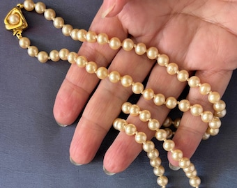 Vintage Liz Claiborne Faux Pearl Necklace: 1980s Jewelry