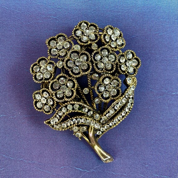 Vintage Floral Bronze Tone Brooch with Clear Rhin… - image 5