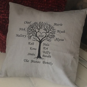 Almohada de árbol genealógico bordada por wedding tokens- almohada grande de 16 "x16". Gran Día de la Madre / Regalo del Día del Padre o Regalo de Boda / Aniversario