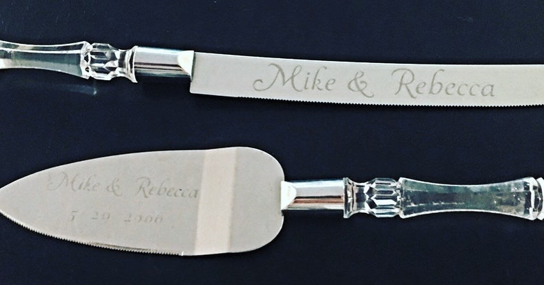 Wedding Cake Serving Set Engraved With a Name and Date Wedding Keepsake by Wedding Tokens Sale