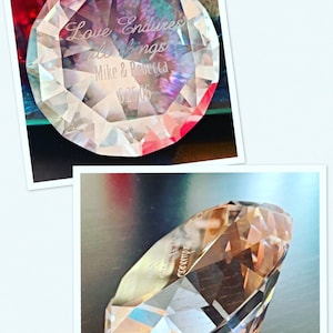 Peso de papel de diamante grabado personalizado por fichas de boda