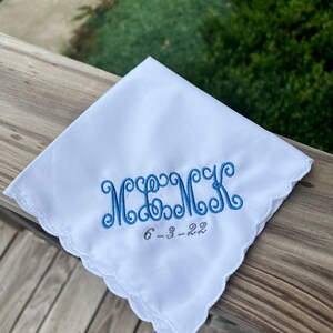 Pañuelo de boda monograma. Personalizado de la manera que más te guste. Su elección de color de hilo, por Wedding Tokens.