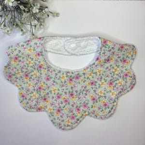 Scalloped Baby Bibs, Baby Girl Floral Bib, Adjustable two snap drool bib, Baby Bib, Cotton Toddler Bib, Terrycloth backing, Baby Shower Gift