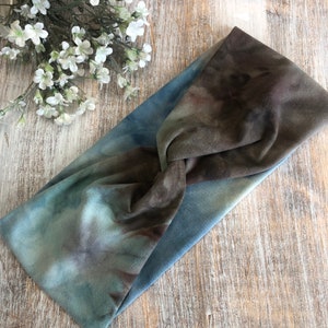 Tie Dye Boho Headband, Yoga Twist Hippie Workout Women&#39;s Headband, Messy Bun Headband, Nurse Accessory Gifts