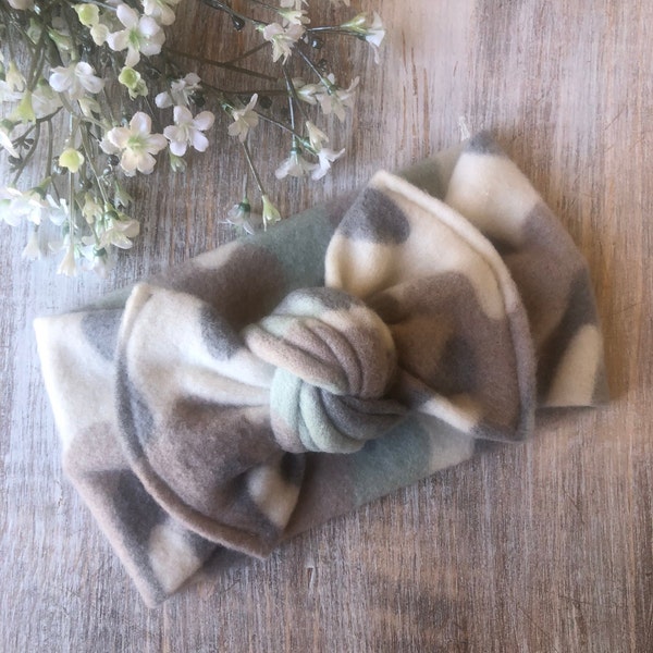 Camo Baby Girl Ear Warmer Headband, Cold Weather Wide soft fleece headband, Chunky Boho Headband, Top Knot Bow Headwrap, Toddler Hair bow