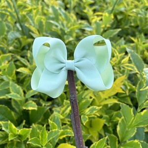 3.5 inch pastel green boutique Hair Bow,custom hair bow,kids gift