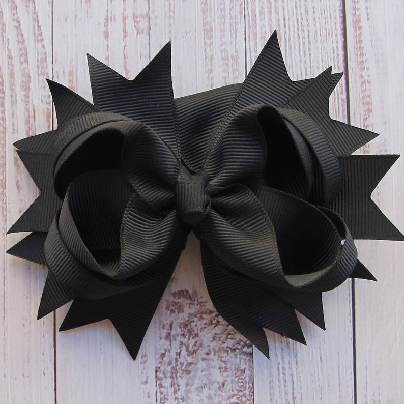 5.5 inch Green Hair Bow,boutique bows,stack bow,kids gift,christmas gift,birthday gift,custom bow Black