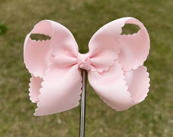 4 inch Light pink scalloped bows,birthday gift,boutique bow,kids gift,birthday gift,christmas gift