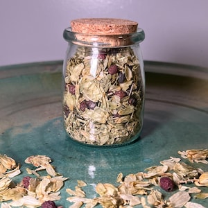 Warm The Heart Tea Blend / heart warming tea / hawthorn berries / hops / passion flower / organic tea