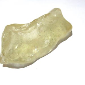 Libyscher Gold-Tektit (libysches Wüstenglas) &#39;A&#39; Grade - 18,7g