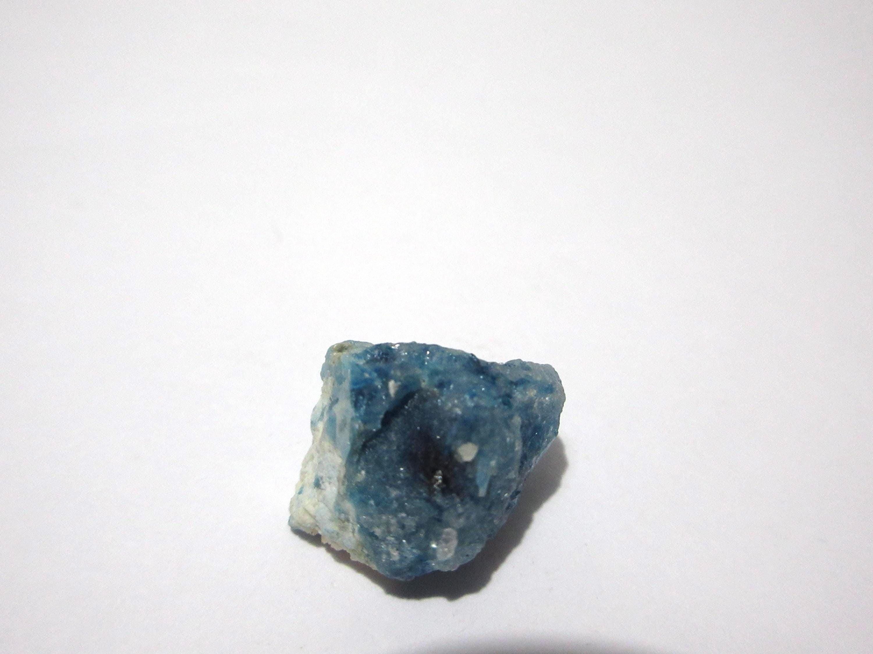 Euclase crystal - Etsy 日本