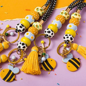 Bee lanyard, Teacher lanyard, Sunflower lanyard, Floral ID holder, Necklace lanyard, Yellow blue lanyard, Badge holder, Bee Keychain lanyard