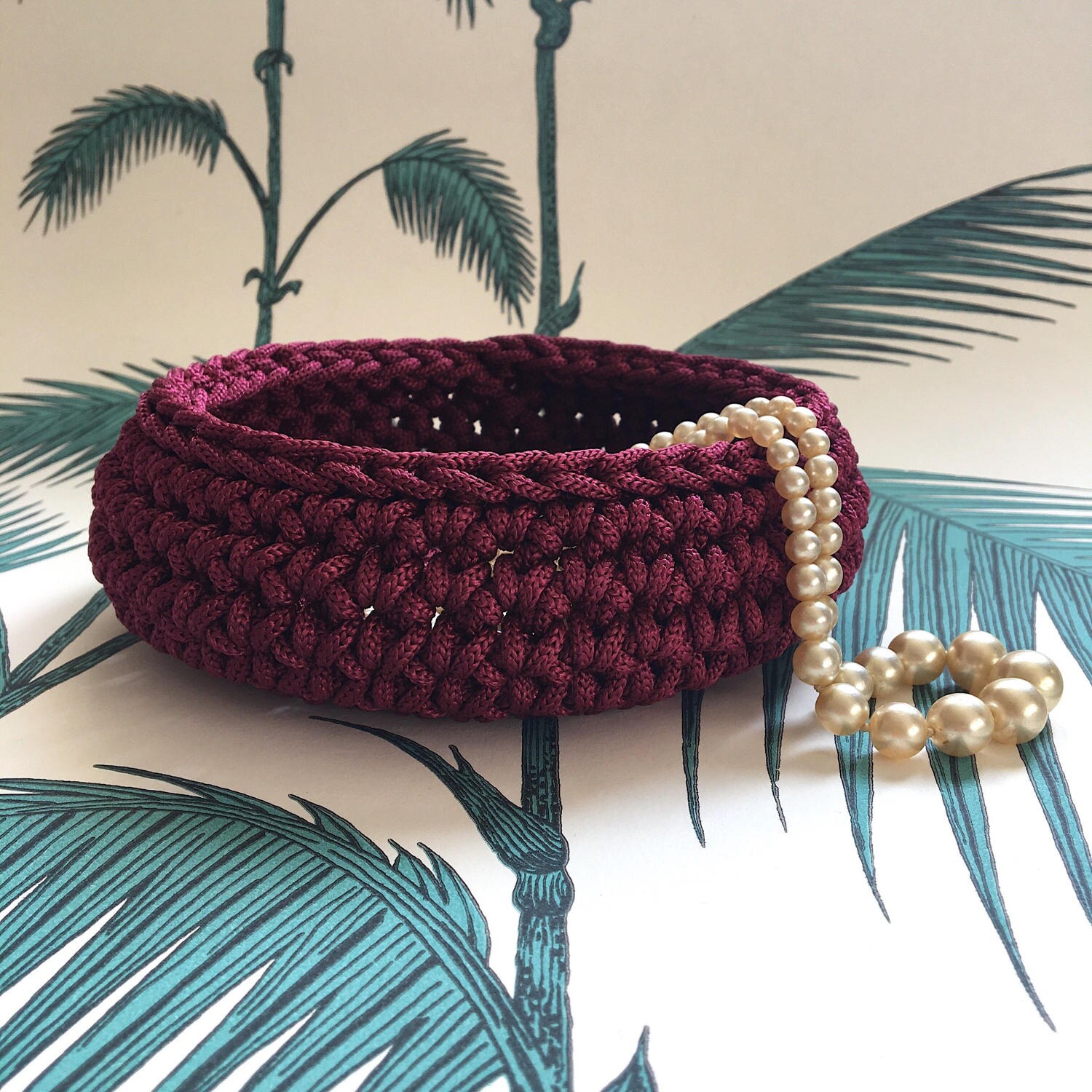 Panier Crochet. Fait Main. Panier Bordeaux. Corbeille. Vide Poche. en Macramé. Idées Cadeaux. Décora