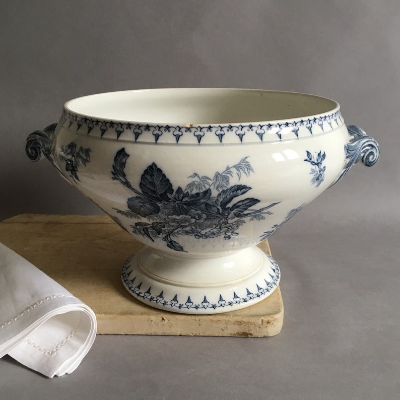 French Vintage Flore Floral Tureen Vintage Tureen Antique Soup Bowl Blue Soup Server Soup Dish Vintage Sarreguemines Soup Tureen