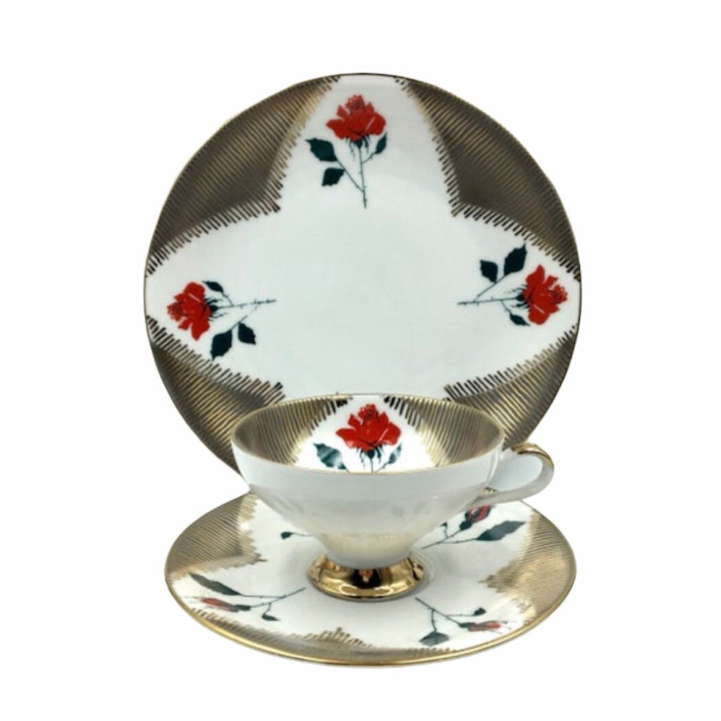 Ensemble de Tasse à Thé en Porcelaine Rose Rouge Vintage. Service Or Blanc. Ensemble Trio Thé. Tasse