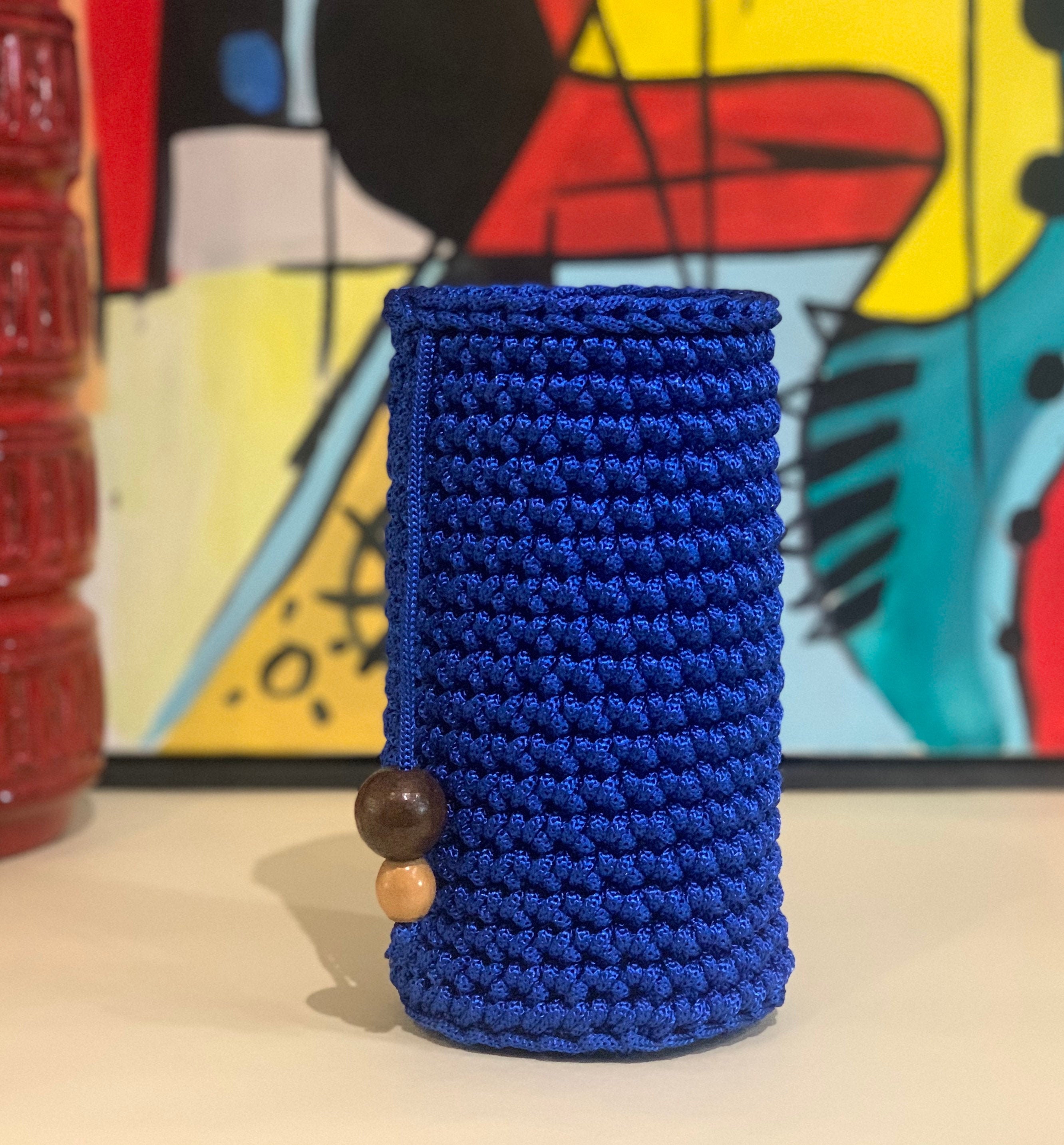 Vase Crocheté Bleu avec Perles en Bois Vintage. Vase Fait Main. à Fleurs. Pot de Design. Idée Cadeau