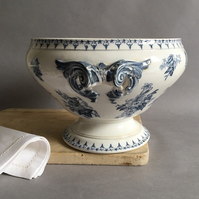 French Vintage Flore Floral Tureen Vintage Tureen Antique Soup Bowl Blue Soup Server Soup Dish Vintage Sarreguemines Soup Tureen