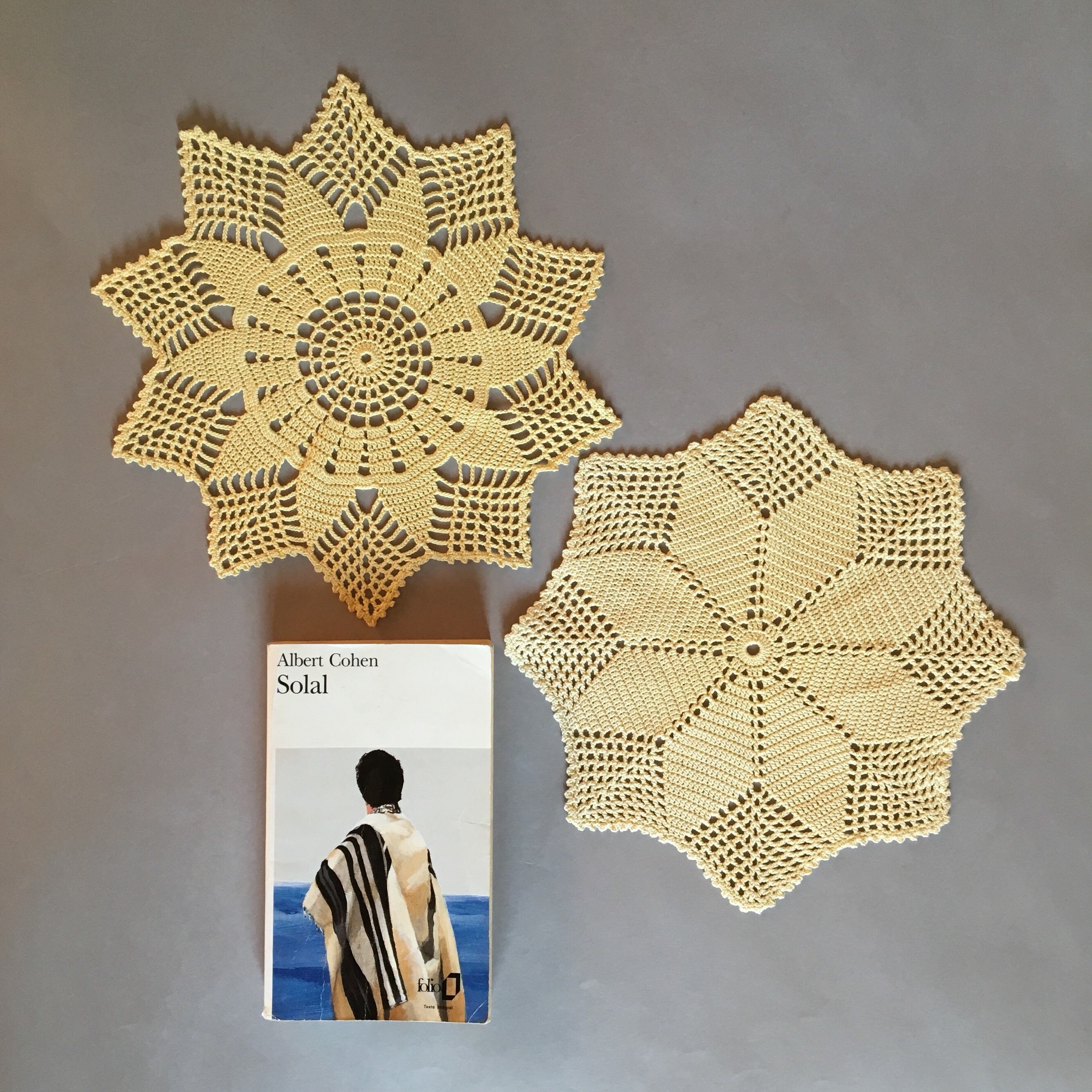 Vintage Lot de 2 Napperons en Crochet. Fait Main Au Crochet Étoile. Napperon Noël. Beige. Ivoire. Ce