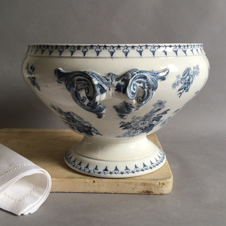 French Vintage Flore Floral Tureen Vintage Tureen Antique Soup Bowl Blue Soup Server Soup Dish Vintage Sarreguemines Soup Tureen