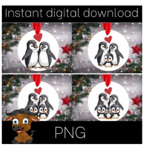 Adorno de la familia pingüino png. Pingüino Nuestra primera Navidad png. Primer clipart navideño del pingüino bebé. Adorno navideño 2023 png. Redondo