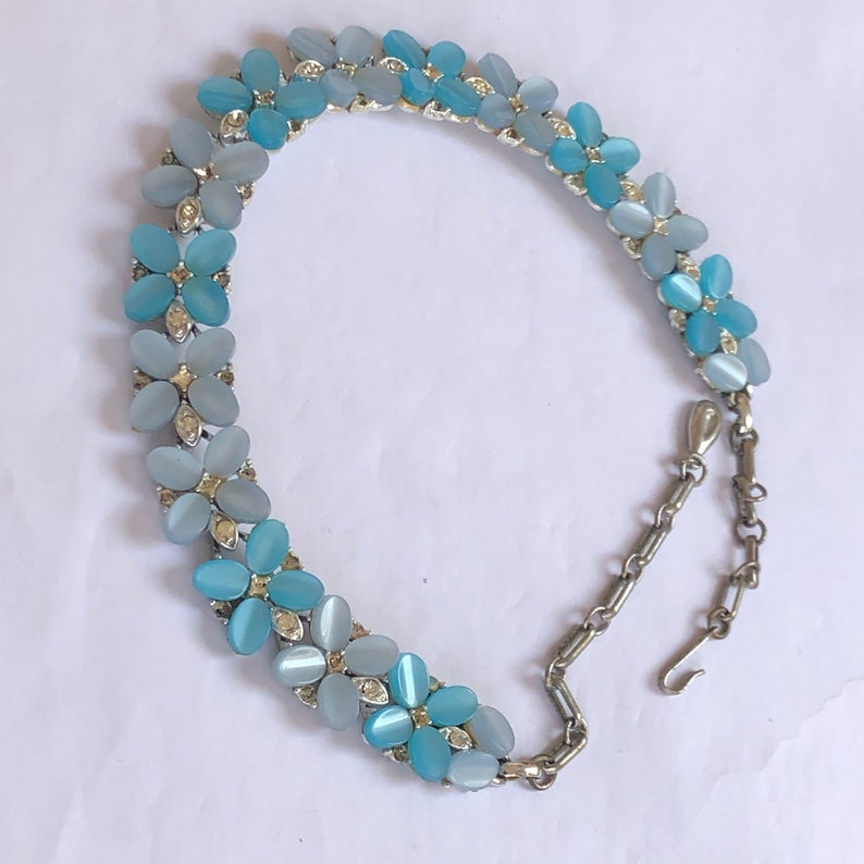 Lisner necklace lovely lucite in soft blue /& grey blue with rhinestone accents