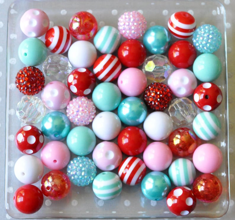 20mm Bubblegum beads 50 or 100 piece Winter Wonderland chunky beads wholesale Christmas gumball bead kit Pink red and aqua plastic beads